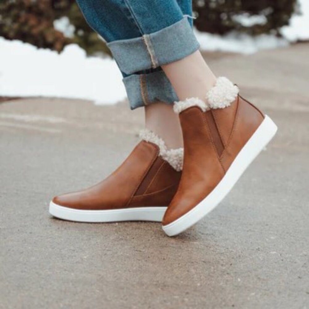 WOMEN'S MONTANA BLUE SKY BOOTIES